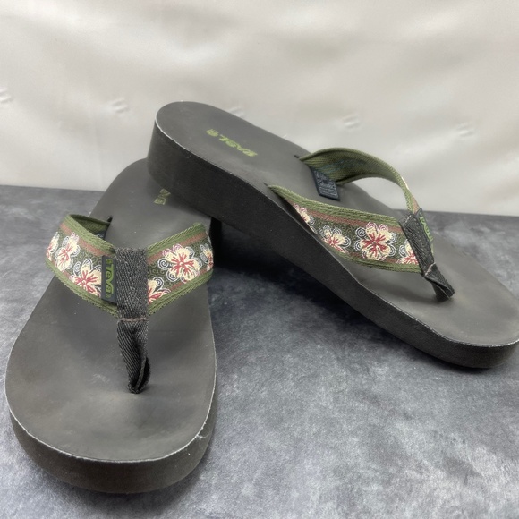 Teva Women's Shoes Green 11 M Floral slip on Toe Thong Platform Wedge Sandals - Picture 1 of 11